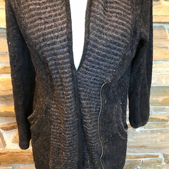 Warm, soft, take anywhere sweater. - Picture 3 of 5